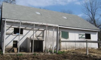 old barn - side view